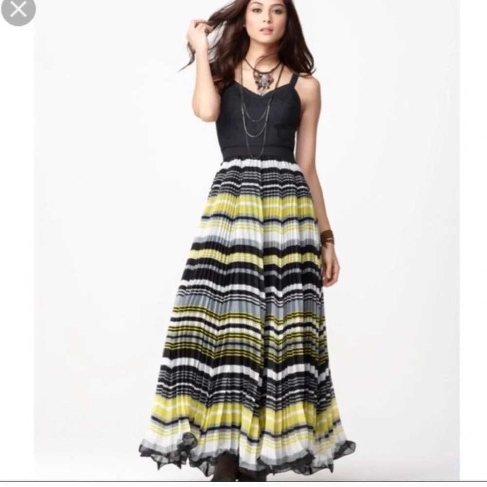Free People Accordion Pleated Maxi‎ Dress 2 Black Yellow Striped Summer Party